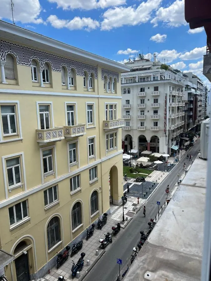 Calma Apartment Next To Aristotelous Square 塞萨洛尼基 0*,  希腊